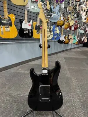 Fender Blacktop HH Stratocaster | Gloss Black 2